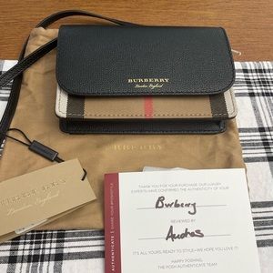 NEW Burberry Black Hampshire Check Leather Crossbody Bag